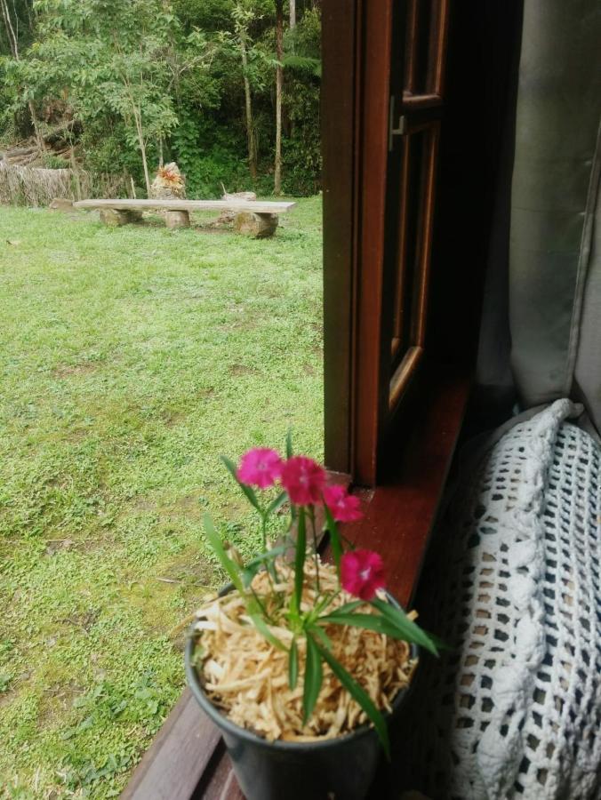 Chale Vale Das Flores - Visconde De Maua Rj Exterior foto
